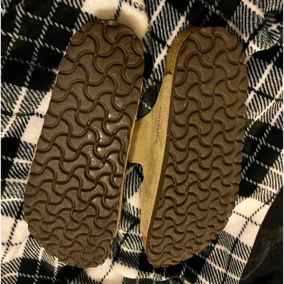 𝐁𝐈𝐑𝐊𝐄𝐍𝐒𝐓𝐎𝐂𝐊 𝐀𝐫𝐢𝐳𝐨𝐧𝐚 𝐒𝐚𝐧𝐝𝐚𝐥𝐬, 𝐓𝐚𝐮𝐩𝐞 ✰ - Picture 2 of 3